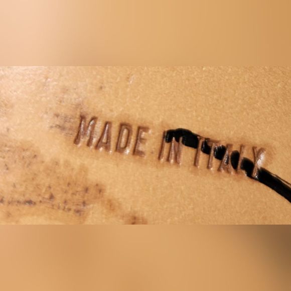 Salvatore Ferragamo Barbie Black Shiny Pumps with Gold Decal Women's 7.5 - Picture 10 of 10